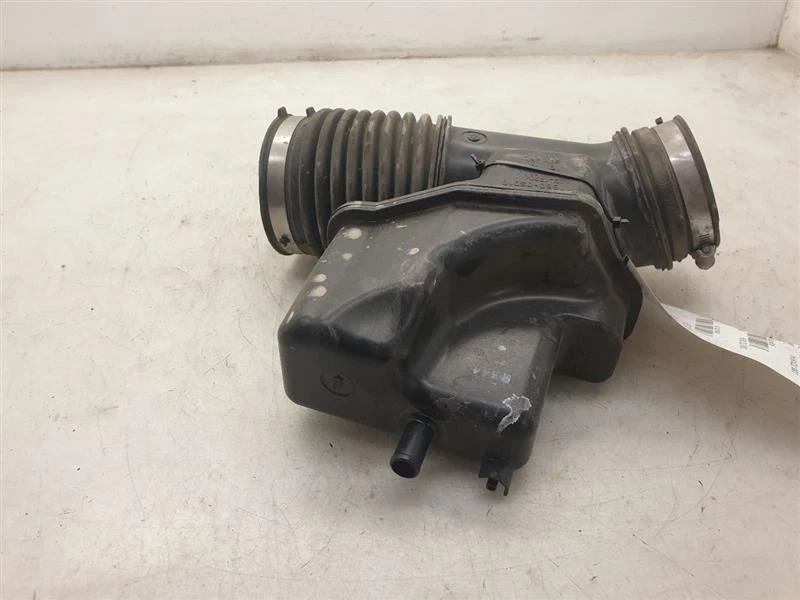 2014 TOYOTA TUNDRA 4.6L 8CYL ВОЗДУХООЧИСТИТЕЛЬ РЕЗОНАТОР ТРУБКА В СБОРЕ  - Изображение 2 из 4