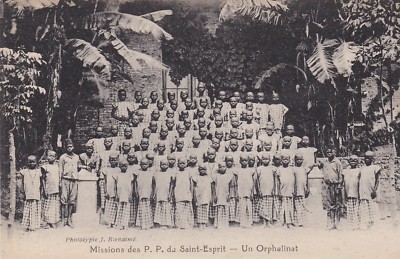 CPA MISSIONS DES P.P. DU SAINT ESPRIT UN ORPHELINAT