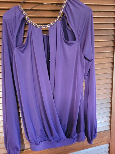 New With Tag Guess Size S 10 Long Sleeve Purple Top Gold Tone Chain Neck - Picture 7 of 12
