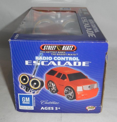 Street Beatz Radio Control 2005 Cadillac Escalade RC Car Truck - Picture 5 of 7