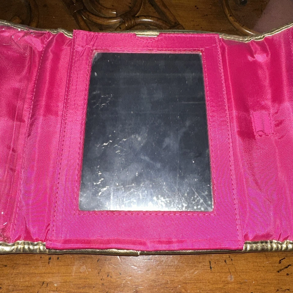 Bolsa de Maquillaje Cosméticos de Viaje Tarte Púrpura y Dorada Como Nueva Sin Etiquetas Foto 3 de 4