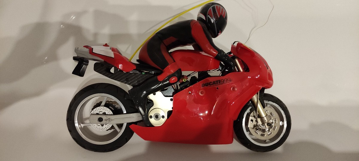 RC Thunder Tiger Ducati 999R Massstab 1:5 Brushless bis zu 90 km/h 