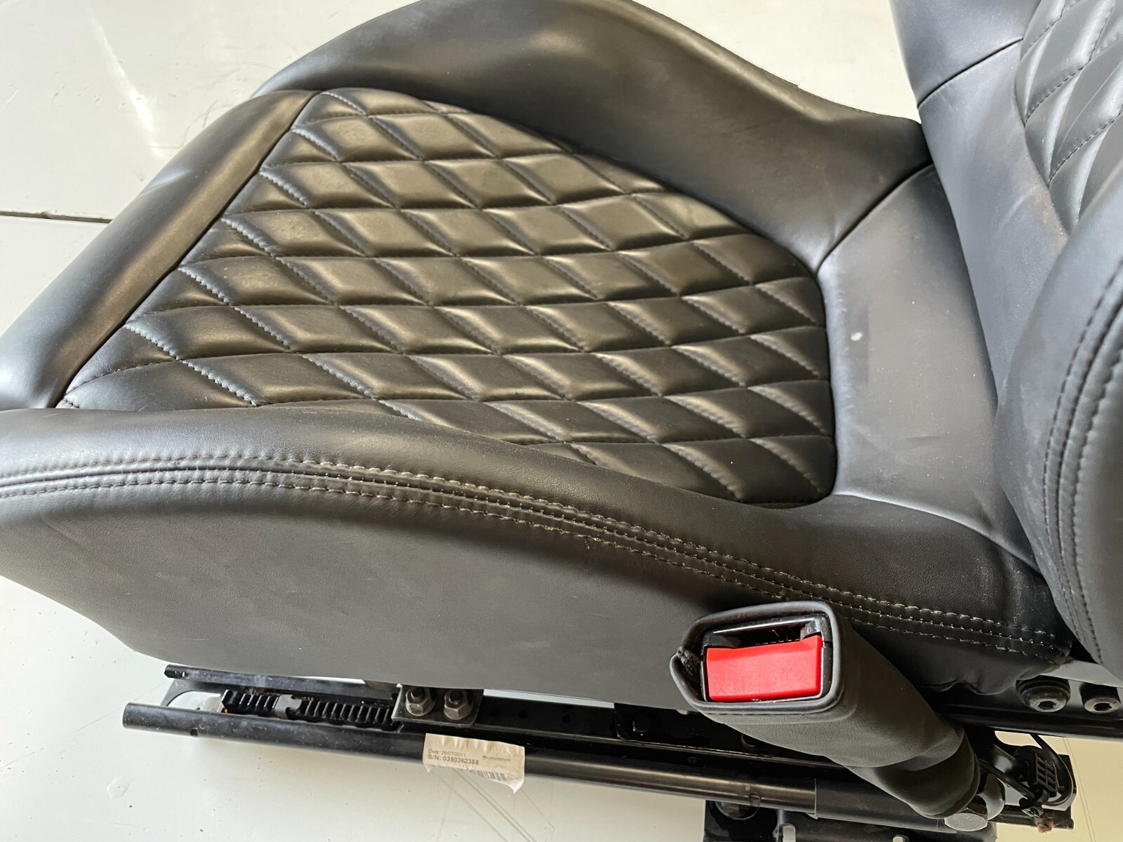 Ferrari California, RH, Passenger Right, Front Black Seat diamond