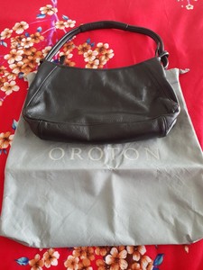 oroton shoulder bags