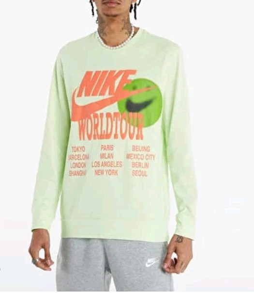nike world tour long sleeve