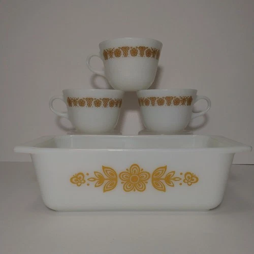 Butterfly Gold 913 1.5 Qt Loaf Bread Pan + 3  Coffee Tea Cups Vintage Pyrex