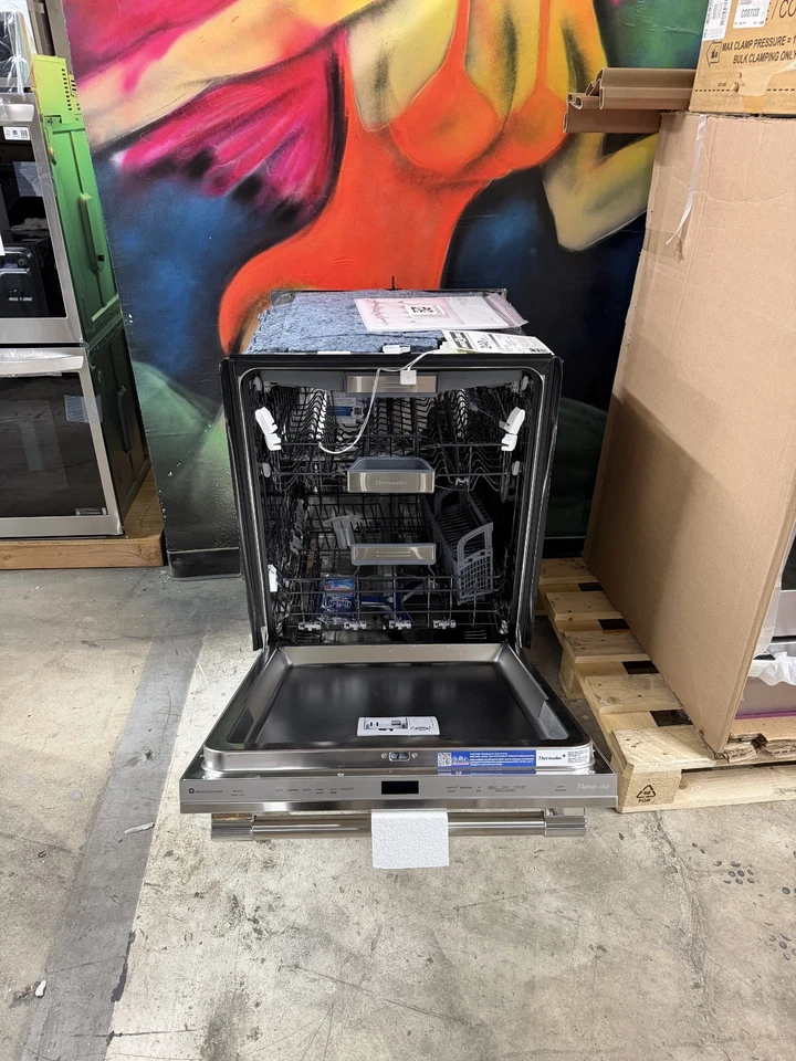 Lavavajillas inteligente Thermador Star Sapphire® DWHD661EFP 24 pulgadas totalmente integrado Foto 4 de 4