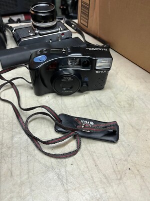 FUJI DL-950 Zoom Date Point And Shoot 35mm Camera -- Fast Ship!