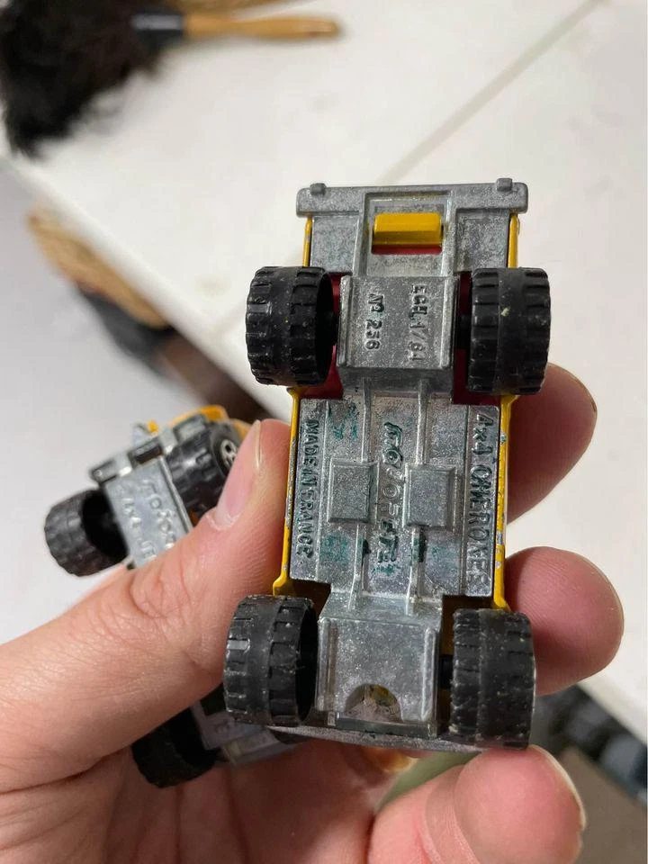 2 Majorette France 4X4 Jeep Cherokee Golden Eagle Indian Big Chief Die-Cast Cars - Image 4 of 4