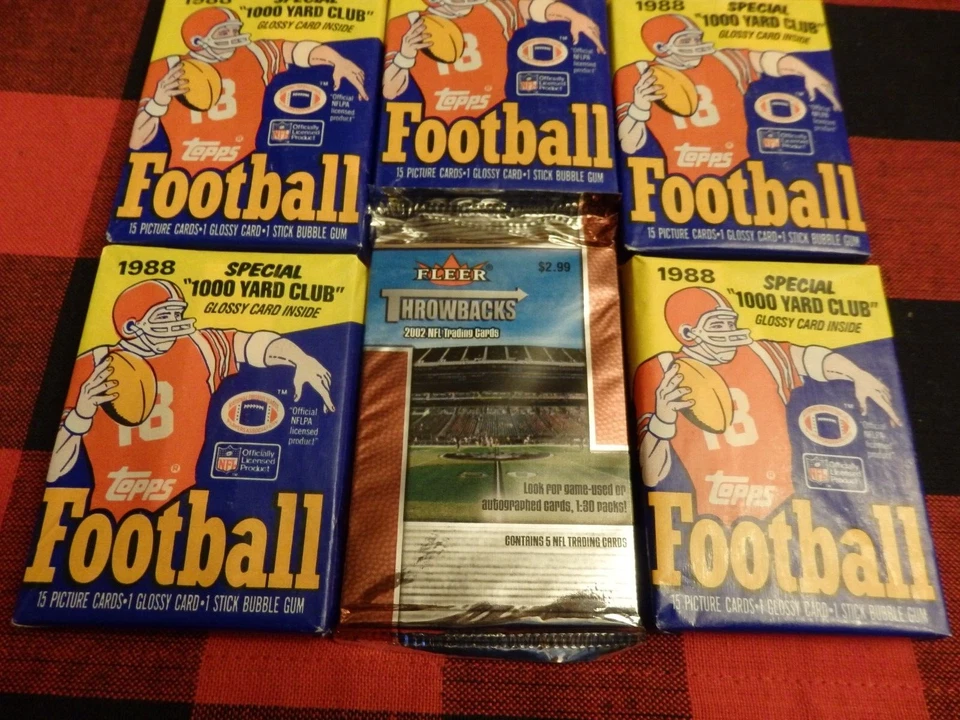 1988 Topps Football Packs x 5 w/ Rare OAKLAND RAIDERS HOME 2002 Fleer Throwbacks - Image 4 of 4