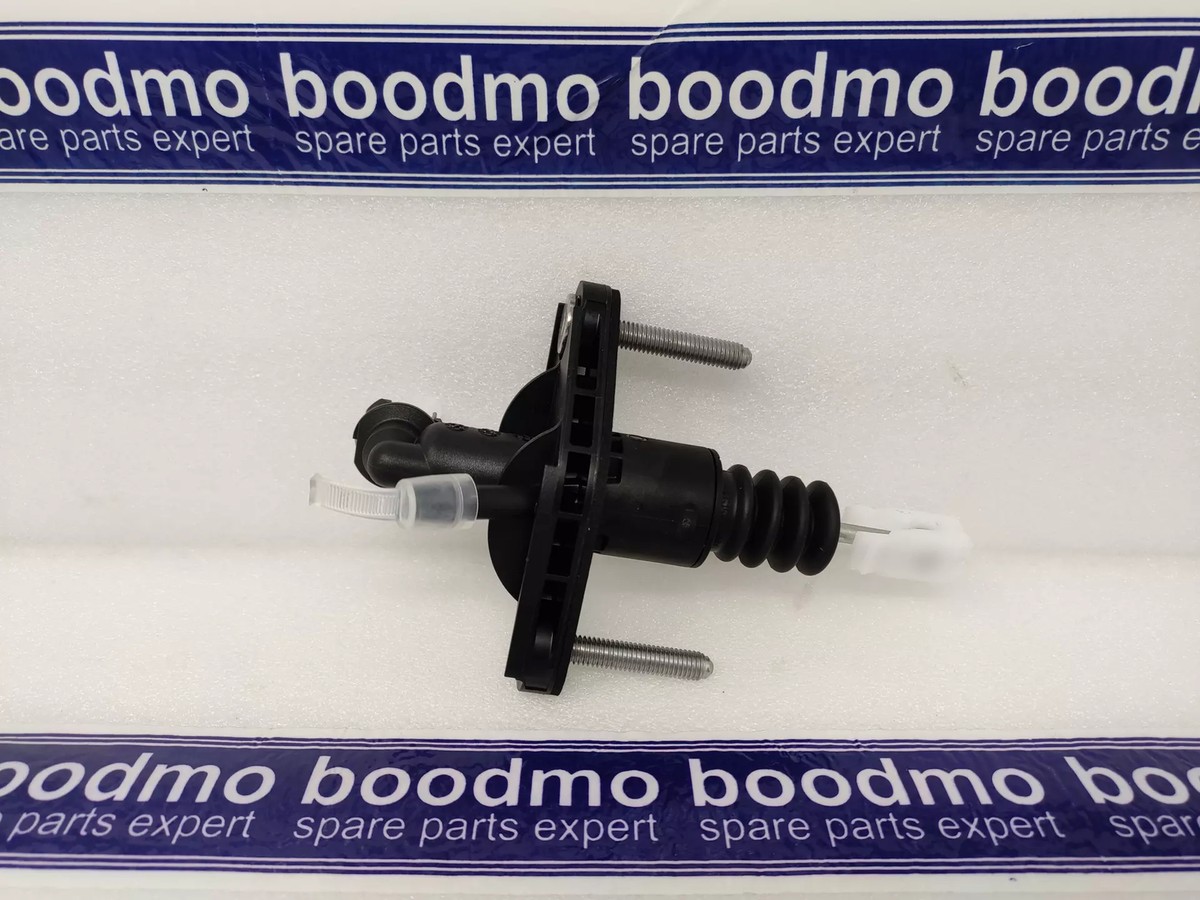 Master Cylinder, Clutch for SUZUKI S-CROSS - 23810-55P00 - SUZUKI