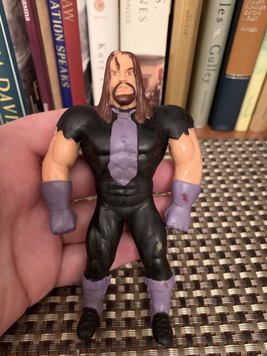 The Undertaker Bend Ems Figure 1995 WWF Titan Spor...