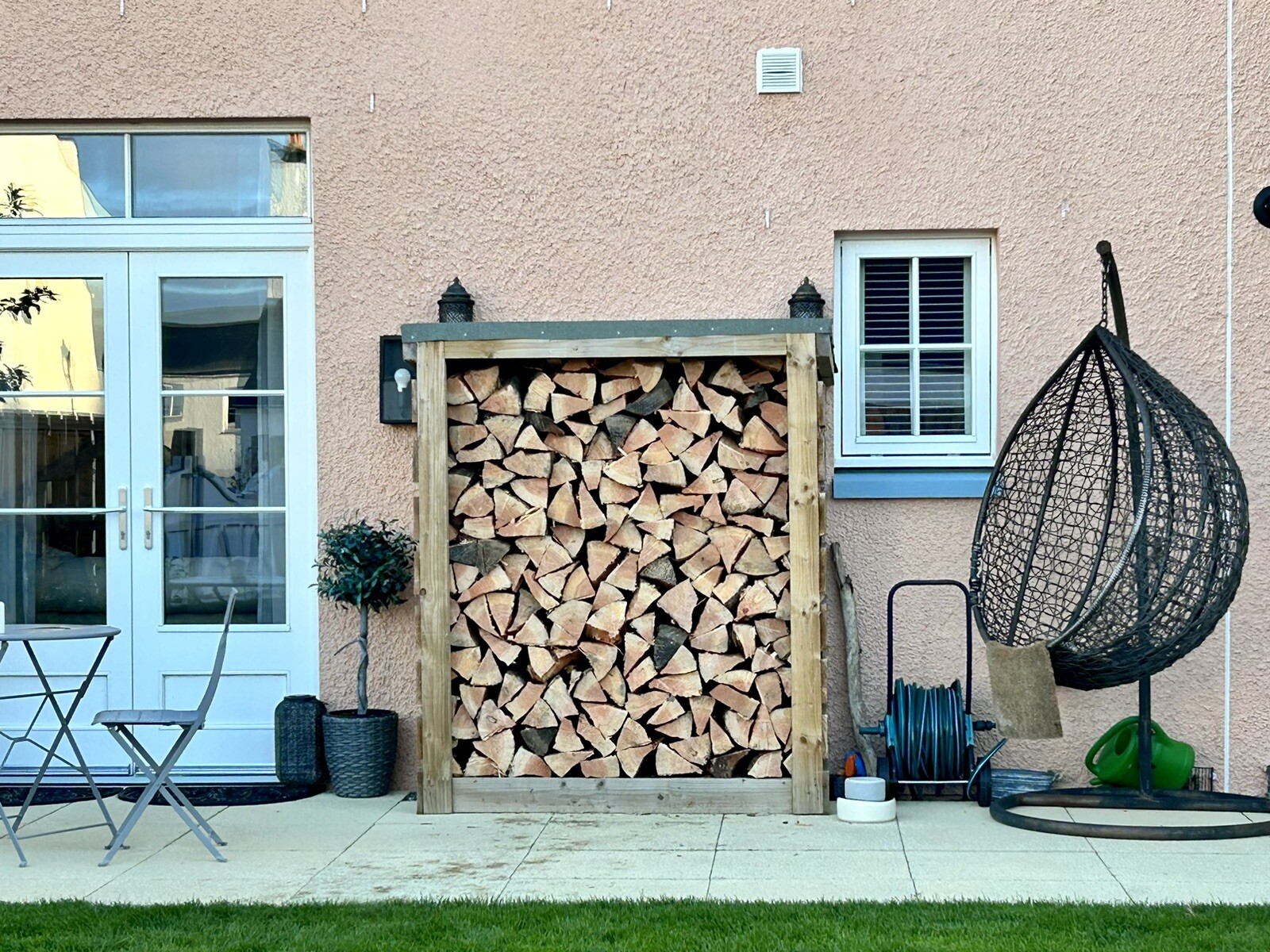 kiln dried hardwood logs free delivery & stacking North East