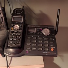 Panasonic KX-TG5673 5.8GHz Cordless Phone w/ Answering Machine   Needs Battery