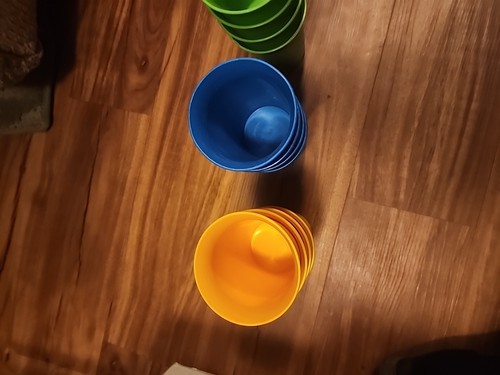 Vintage Tupperware 7oz Bell Tumblers Lot Of 20 Cups Several Colors In VGC - Picture 2 of 5
