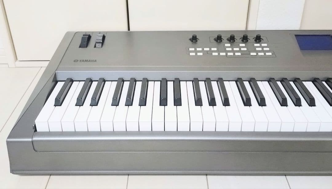 YAMAHA MM8 88-Key Music Synthesizer Keyboard Discontinued Rare GHS 
