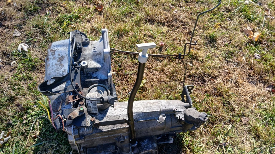 Buick Reatta 88-91 transmisión automática de 4 velocidades tracción delantera Foto 2 de 3