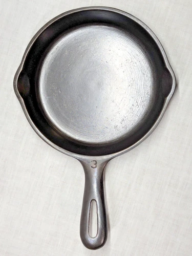 FULLY RESTORED Wagner Ware Cast Iron SKILLET 6-1/2" No. 3 Flat NICE! Unmarked