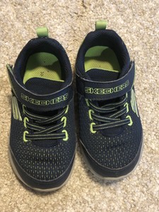 sketchers kids sneakers