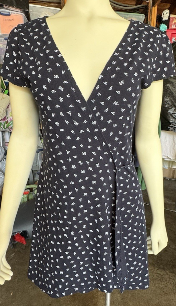 Brandy Melville Navy Blue Robbie dress Floral Wrap Tie Dress One Size Prep Italy | eBay Brandy Melville Navy Blue Robbie dress Floral Wrap Tie Dress One Size Prep Italy | eBay