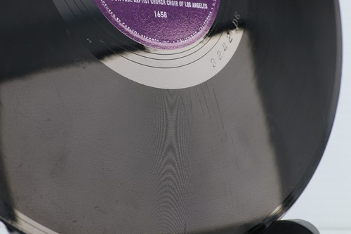 St. Paul Baptist Church Choir - In The Garden/He's A Friend Of Mine 78rpm Record - Picture 18 of 20