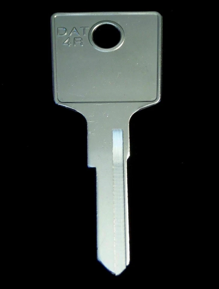 Llave primaria DT7 DATSUN en blanco 1966-1969 510 Skyline Patrol Fairlady 1600 2000 Foto 2 de 4