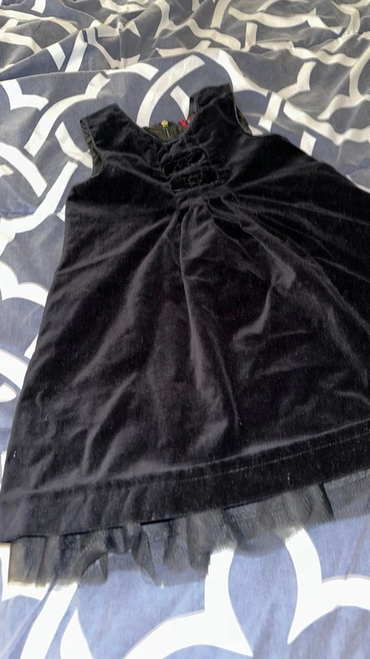 Vestido de Terciopelo Negro Elegante The Children’s Place Church Holiday Talla 4T Foto 3 de 4