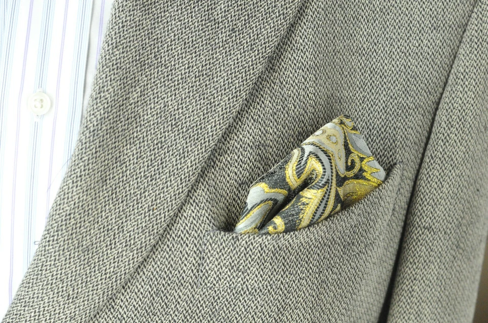 Lord R Colton Masterworks Bombay ônix e ouro floral bolso de seda quadrado - $75 novo - Imagem 3 de 3