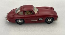 Mercedes Benz 300SL 1954 Red 1:24 Detailed Burago Diecast Scale Car