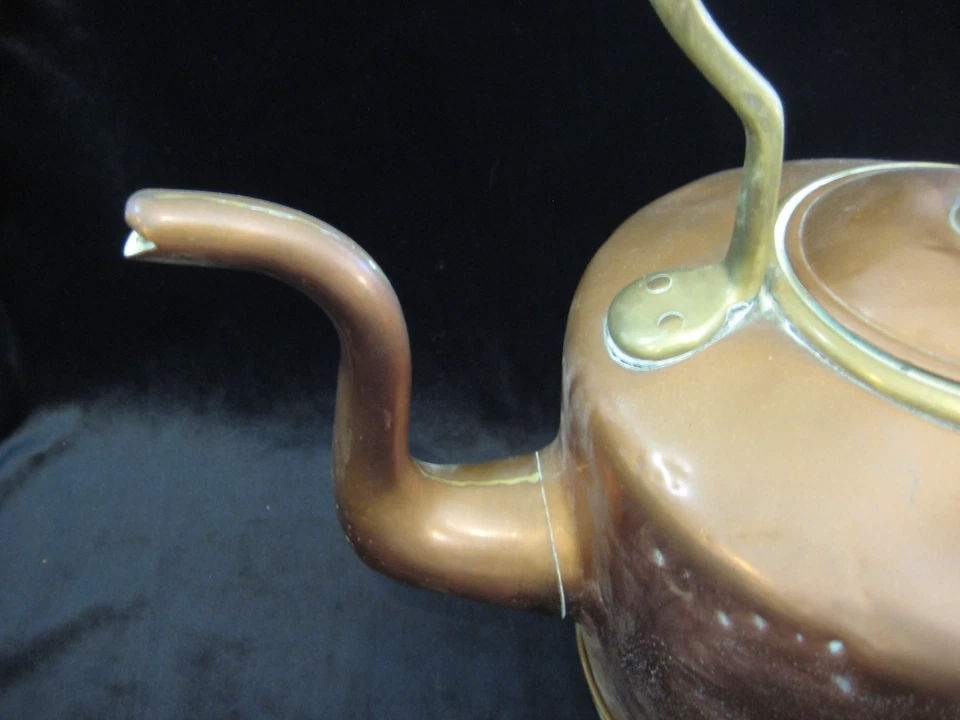 Винтажный медный чайник ручной работы, высота 12 дюймов, включая ручку, ширина 12 дюймов  - Изображение 4 из 4