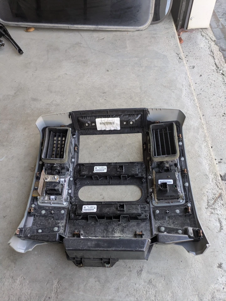 2009-2012 Ram 1500 2500 3500 Larmie радио ободок с подогревом и охлаждением сиденья - Изображение 2 из 2