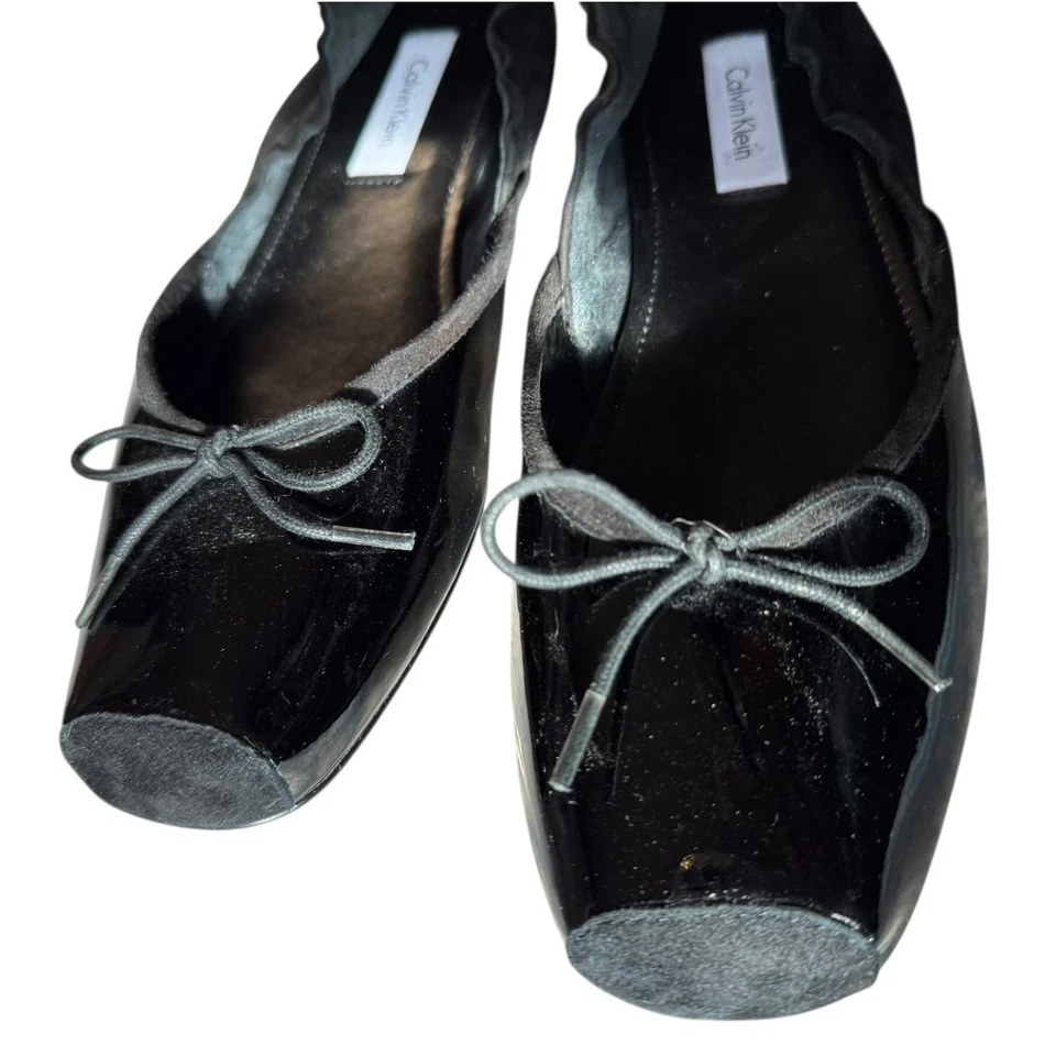 Calvin Klein Sari Box Puntera Negro Charol Gamuza Ballet Planos W10 Foto 3 de 4