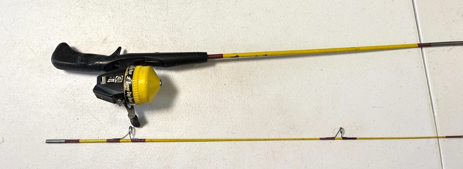 Vintage South Bend Sunny Day Fishing Rod, B-100, Enclosed Reel 4' 2", 2 Piece