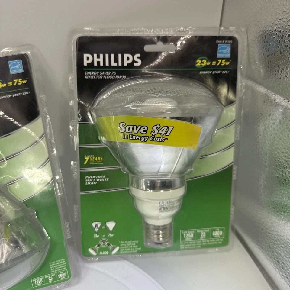 Pair of Philips 23W (=75W) PAR38 CFL Recessed Flood Light Bulb 1250 Lumens 15285 - Image 4 of 4