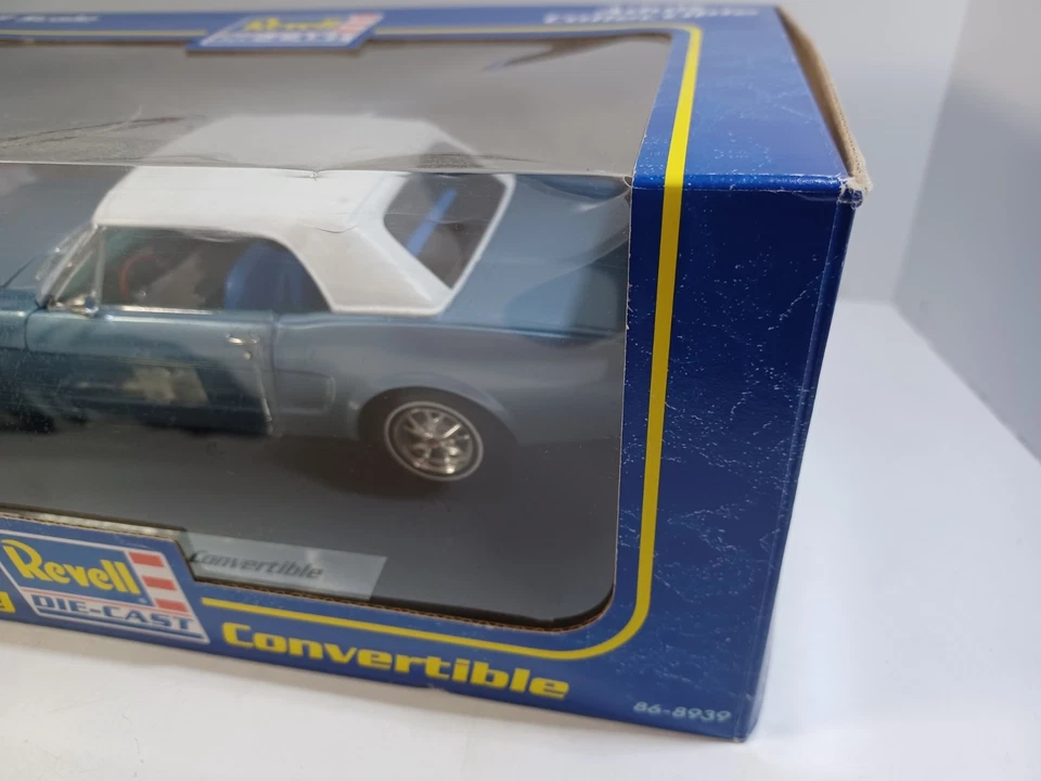 1/18 1965 Ford Mustang convertible Blue Revell Muscle Car NEW - Image 3 of 4