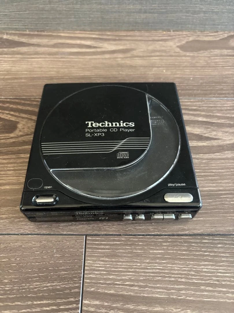 ポータブルCDプレーヤー　technics SL-XP3 ケース付き Technics Portable CD Player SL-XP3