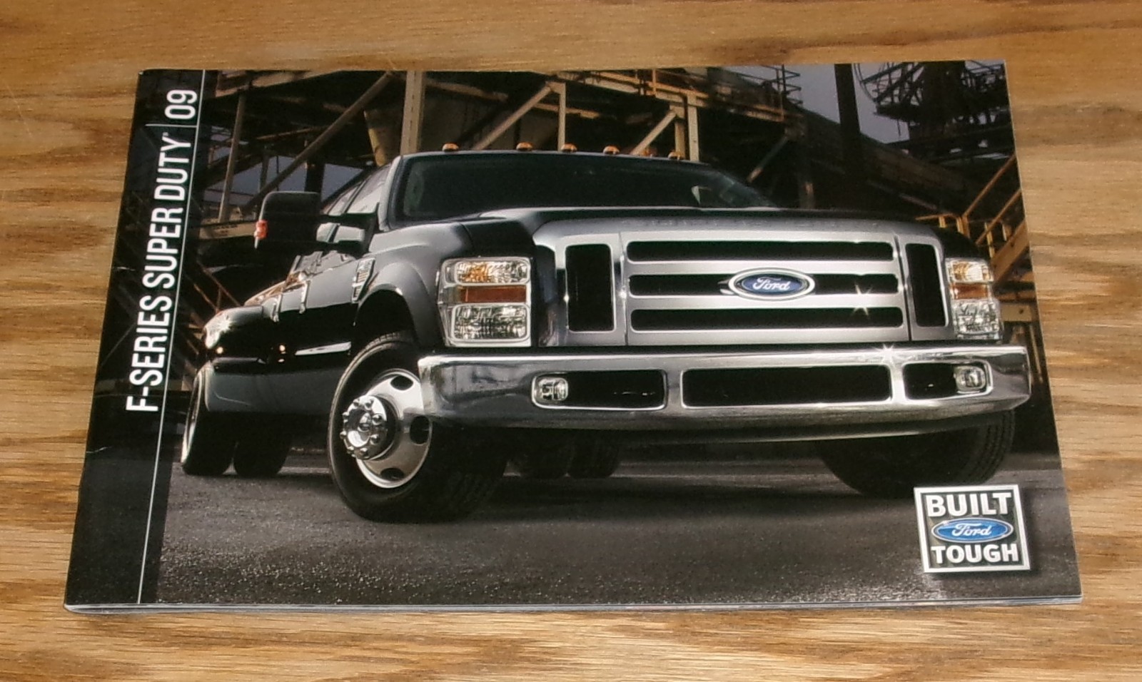 Original 2009 Ford F-Series Super Duty Deluxe Sales Brochure XL XLT FX4 Lariat