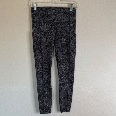 Lululemon Fast and Free leggings black white women s 6 EUC