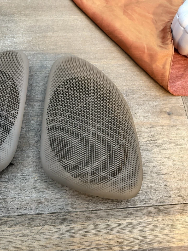 Pair Rear Speaker Covers TAN  Fits 1996-2000 CHRYSLER SEBRING CONVERTIBLE - Image 3 of 4