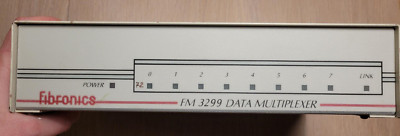 Für IBM 3274: Fibronics FM 3299 Data Multiplexer, 25W, 8 Channels, ca. 1986(?)