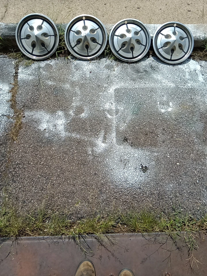 Juego de (4) Tapacubos 1974 AMC American Motors Hornet 14" Gremlin 1972 1973 1975 Foto 2 de 4