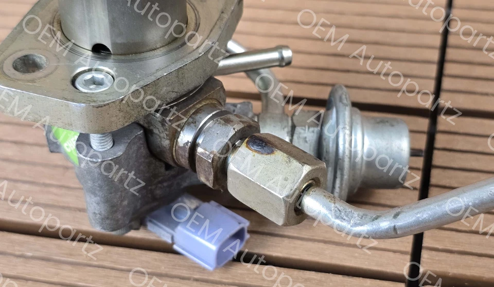 Bomba de combustível Lexus IS250 IS350 GS350 2007-2012 pressão do motor 23480-31011 OEM usada - Imagem 4 de 4