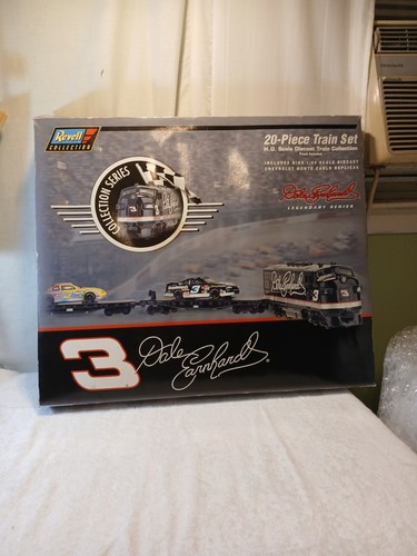 1/43 revell collection nascar diecast. Dale Earnhart 20 Train Set NOT WORKING - Picture 2 of 24