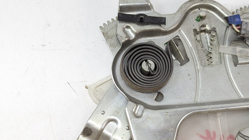 200507 Toyota Sequoia Rear Window Motors & Regulators 857100C070