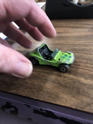 HotWheels DUNE DADDY ホットウィール　ヴィンテージ 1969 Vintage 1969 Hot Wheels Redline - Blue w/ Flowers Dune Daddy
