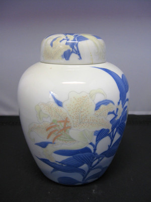 1980 Tiger Lily San Francisco David Wang Japanese Lidded Ginger Jar Tea Jar