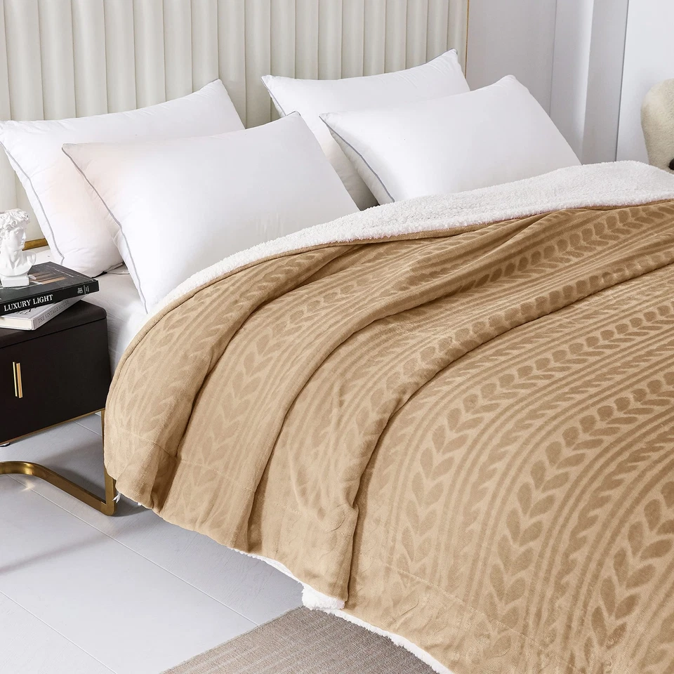 King Size Sherpa Fleece Bed Blanket, Reversible Velvet Warm Blankets for Bed ... - Image 4 of 4