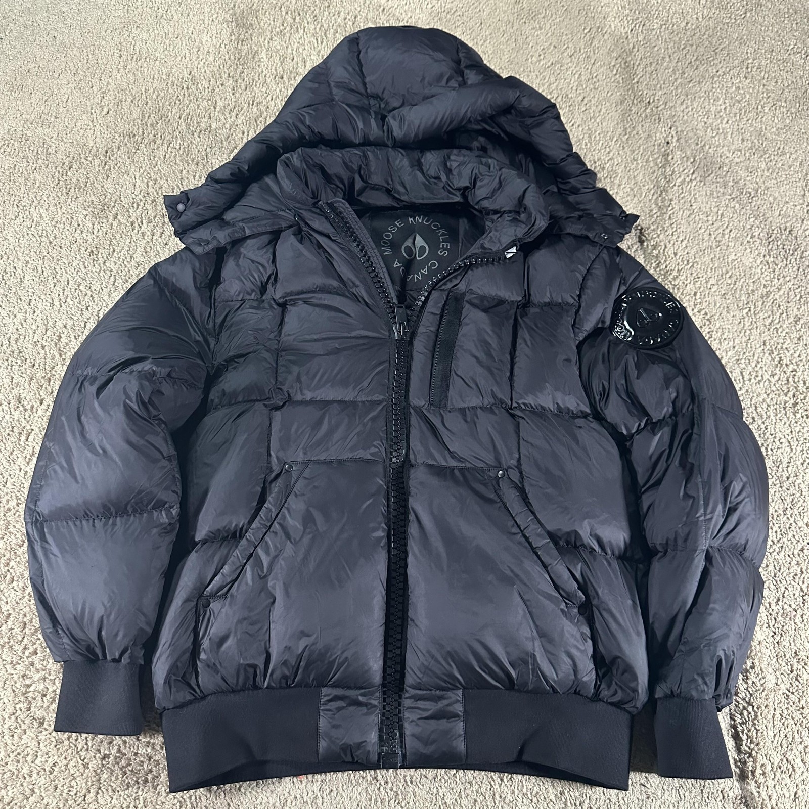 Moose Knuckles Puffer Jacket Mens Medium Goose Down Hooded Winter