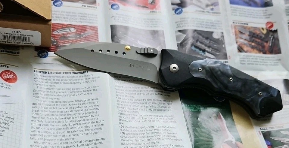 CRKT 🇹🇼  1140 Gold Emblem Elishewitz Scarab Knife w/, AutoLAWKS® & CFL Inserts - Image 2 of 4