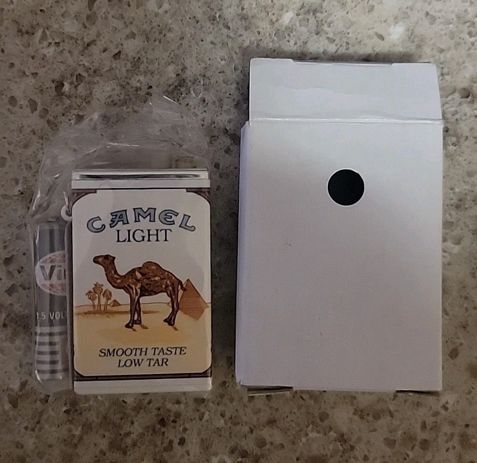 Vintage Camel Flash Pack Keychain Flashlight